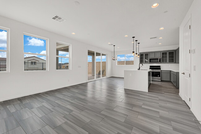 Photo - 8922 Wallner St
