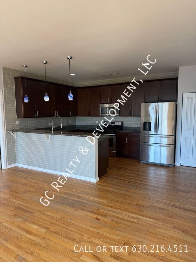 Photo - 2520 S Oakley Ave Unit 201 ,  201