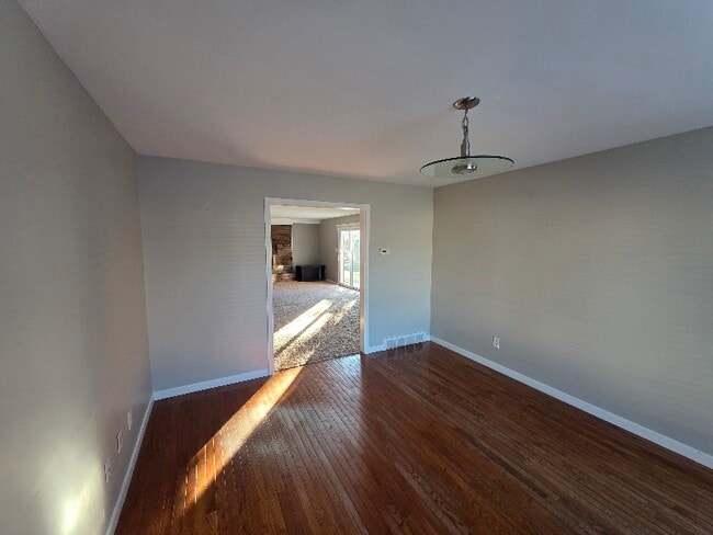 Photo - 31659 Perth St