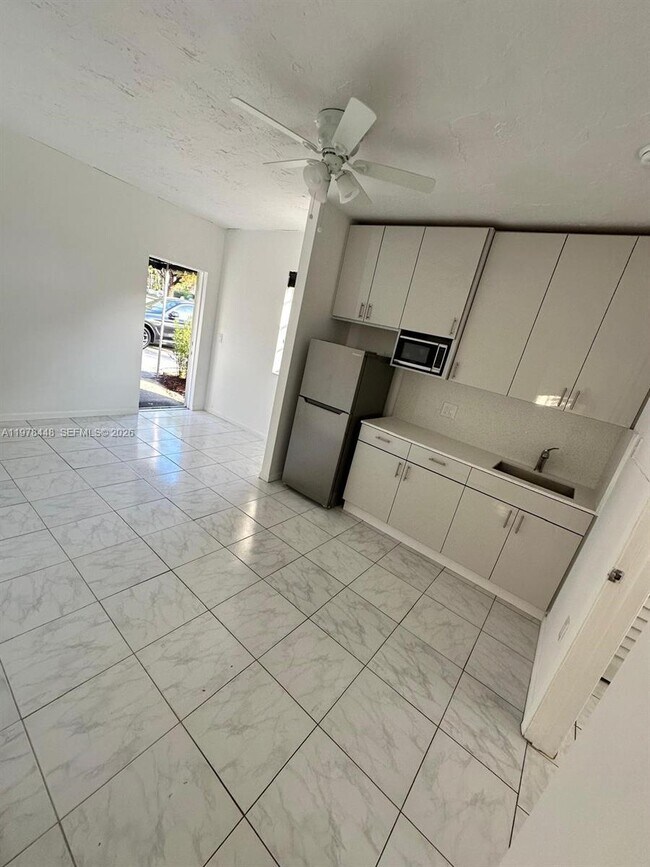 Photo - 10241 SW 88th St Unit 1