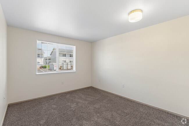 2BR, 1BA - 800SF - Primary Bedroom