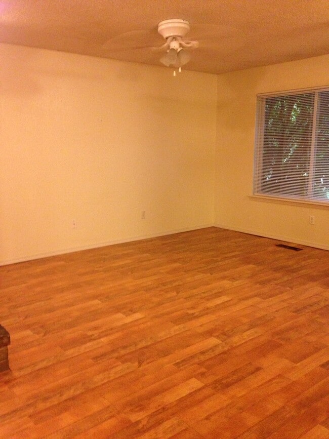 Photo - A 3 bed, 2 bath Duplex in Broken Arrow