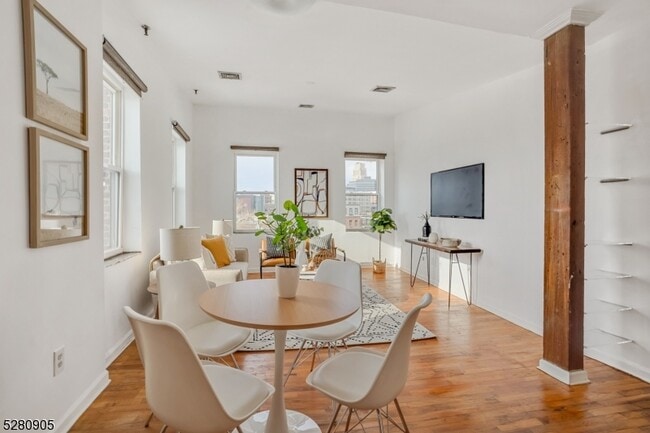 Photo - 54-60 McWhorter St Unit 307