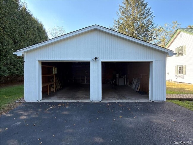 Photo - 265 Maybrook Rd