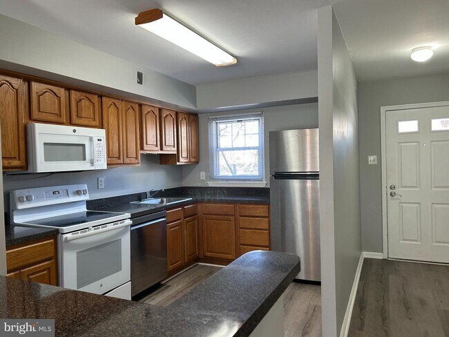 Photo - 29 Ramsgate Ct