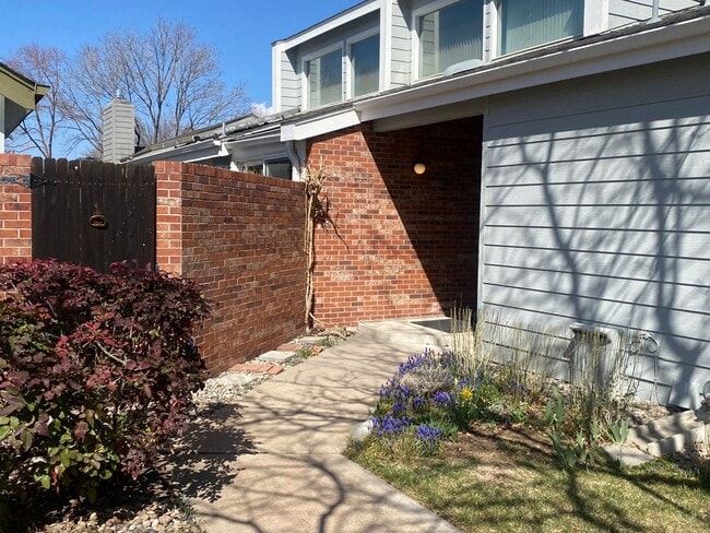 Photo - Fantastic 3 bedroom, 3 bath, 2 car garage ...