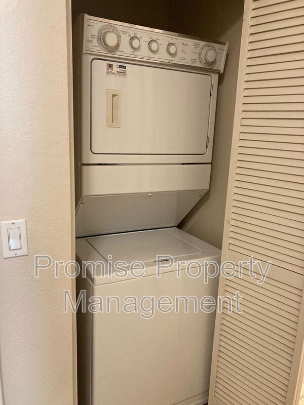 Photo - 1465 C St Unidad #3415