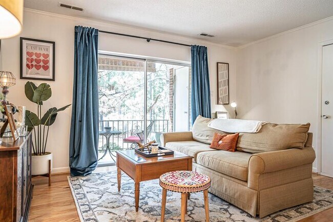 Photo - 331 Driftwood Cir