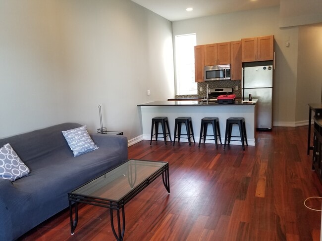 Photo - 1504 N 18th St Unidad #1