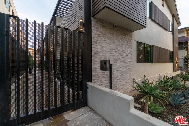 Photo - 1262 N Sweetzer Ave Unidad 105