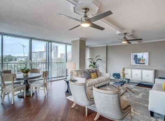 Photo - 3310 Fairmount-18309 Unit 18309