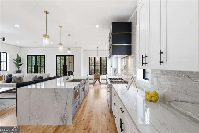 Photo - 1385 Sylvan Cir NE