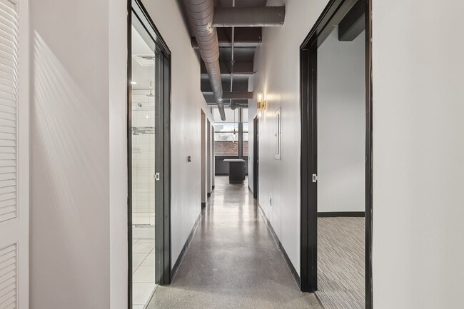 14-web-or-mls-1627 Penn Ave Unit 502-S2409-014