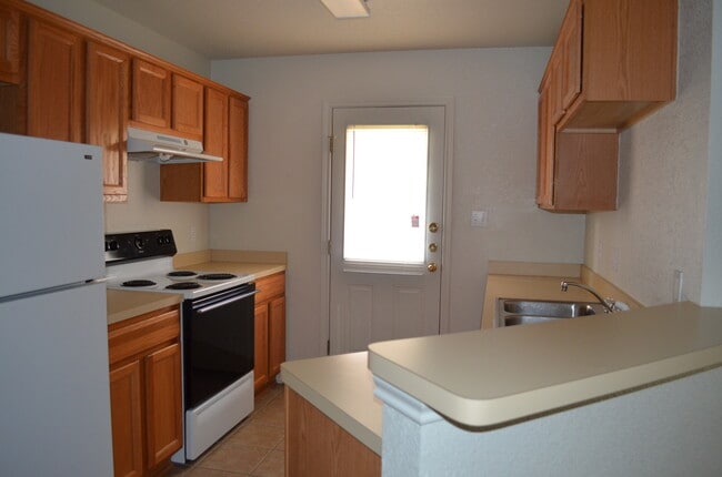 Photo - 326 N 10th St Unidad A-STILL OCCUPIED BY RESIDENT