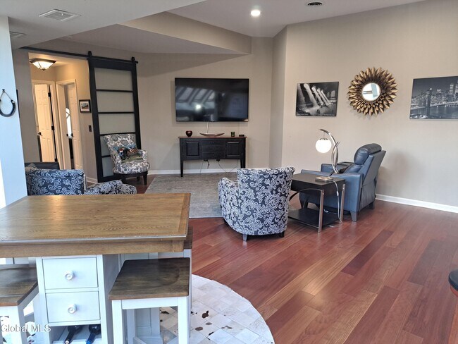 Photo - 106 Spring St Unit APT 8