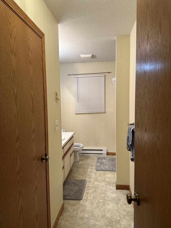 Photo - 2417 Vermilion Rd Unit Lower and Upper