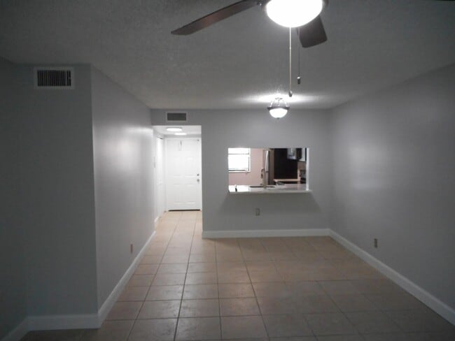 Photo - 10346 NW 11th St Unidad 104
