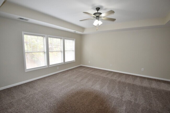 Photo - 304 Downing Creek Trl