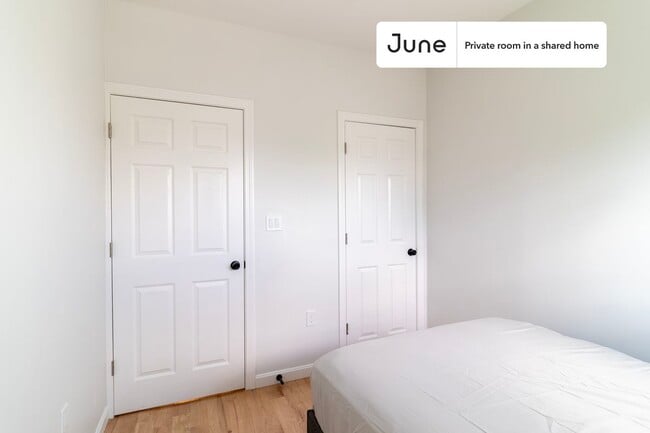 Photo - Room in Shared 3 bed/2 bath home Unidad C