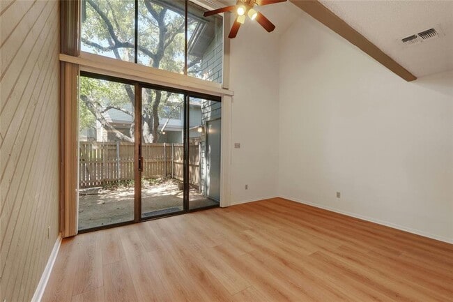 Building Photo - 7122 Wood Hollow Dr Unit 59 Rental
