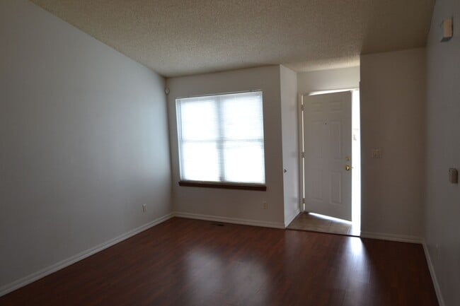 Photo - Spacious Tri-Level 3-Bedroom Home with Bonus Den | Briargate