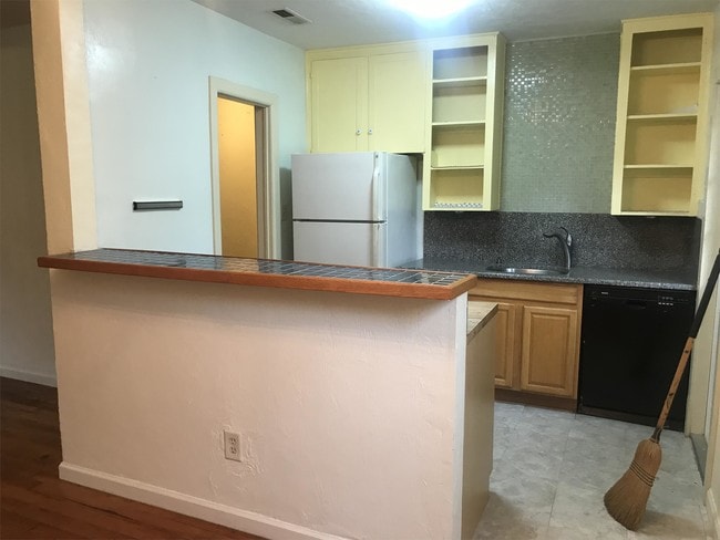 Photo - 1005 NE 7 Pl