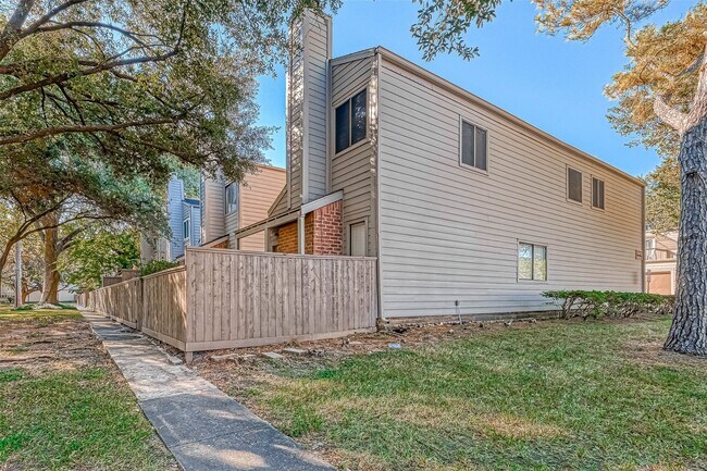 Photo - 11733 Lakeside Pl Dr