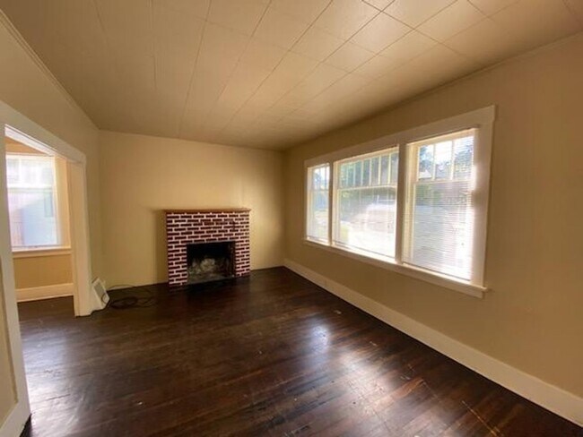 Photo - 4 Bedroom 1 Bath Home near WWU