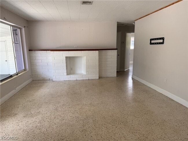 Photo - 2953 Magnolia St