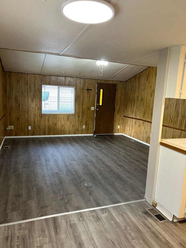 2 Bedroom 1 Bath Singlelevel home Rental House Rental in Stayton, OR