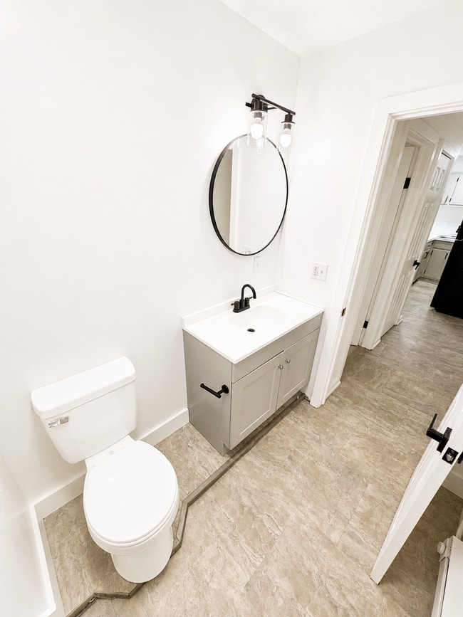 Photo - 933- 933 1/2 W Wayne St Unidad Wayne St W 933 1/2