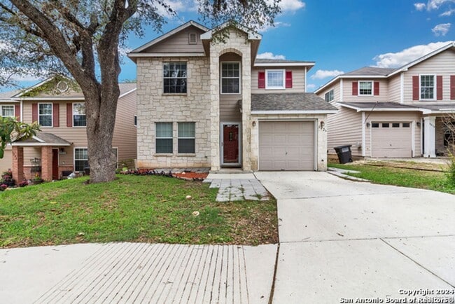 Building Photo - 3 Bedroom/2.5 Bath Cypress Hollow Subdivision