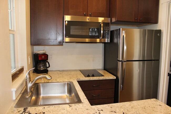 Photo - Furnished Studio Near Old Mill - Utilities Included