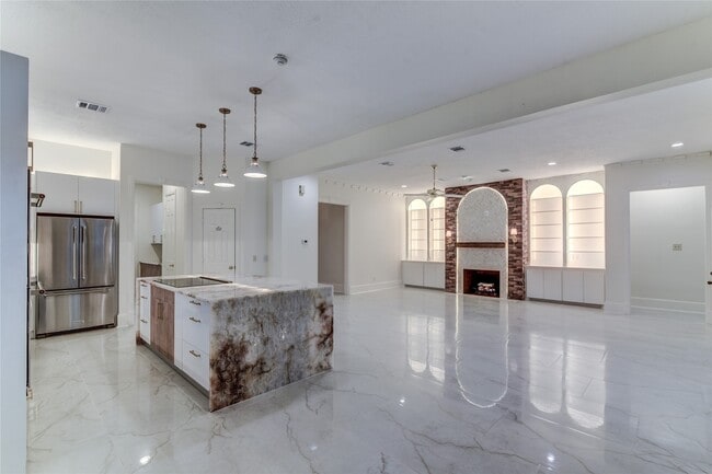 Photo - 90 Heathrow Ln