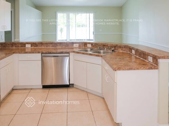 Photo - 208 Farrington Ln