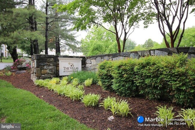 Photo - 2 br, 1 bath Condo - 120 Westwick Ct Unit 4 Unit 4