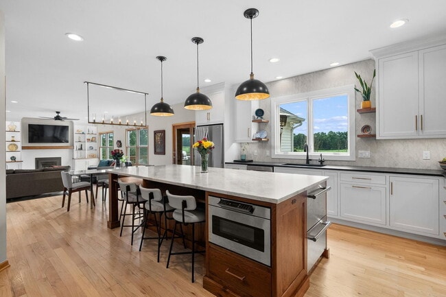 22873 Cherry Hill Ct