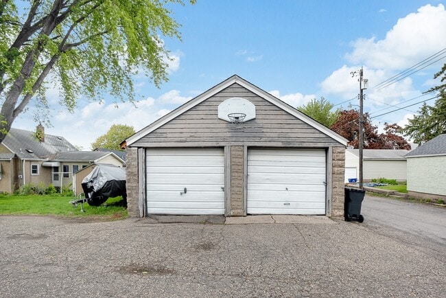 Photo - 1360 Dale St N Apartamento Unidad Lower