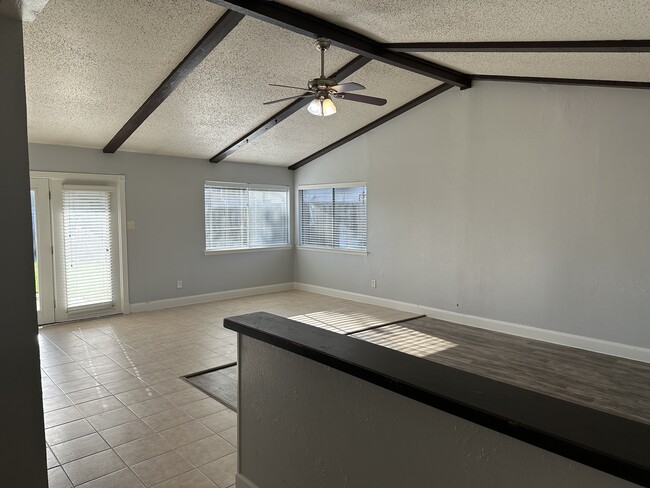 Photo - 2109 Cedarcrest Dr