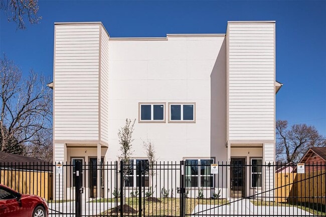 Photo - 5205 Bataan Rd Condo Unit B