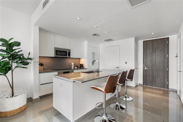 Photo - 68 SE 6th St Unit 2306-ML A12058522