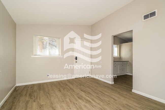 Photo - 10819 Kingbee Pl