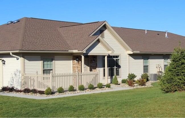 Front door - QUAIL CREEK Apartments