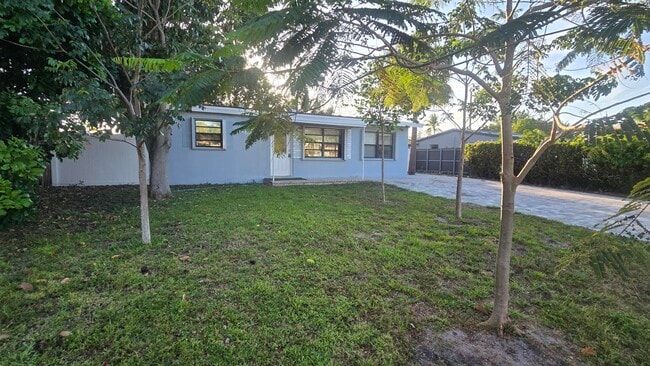 Photo - 2849 NE 13th Ave