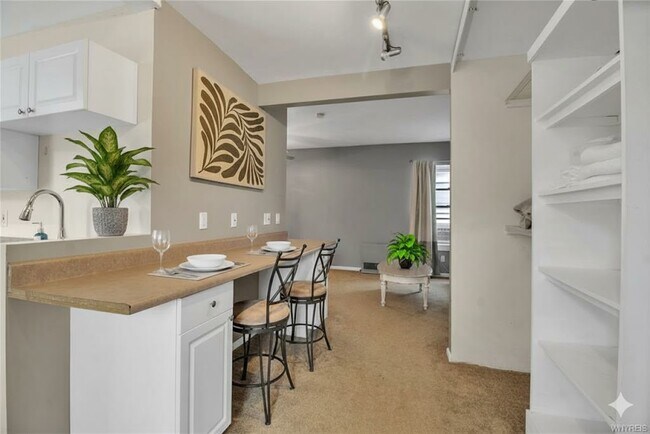 Photo - 125 Whitney Pl