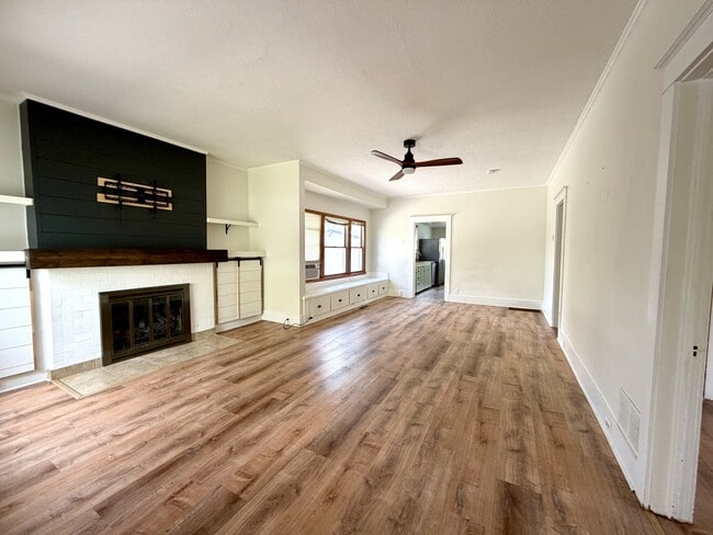 Photo - 1741 Yale Ave