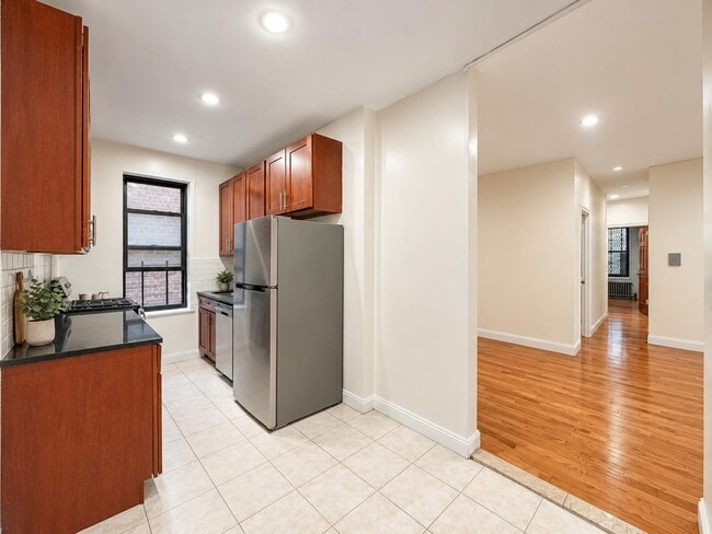 30 Dongan Pl Unit 4K