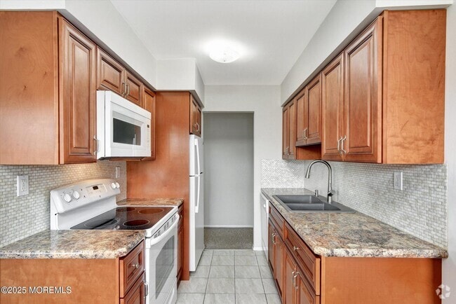 Building Photo - 43 Manchester Ct Unit F Rental