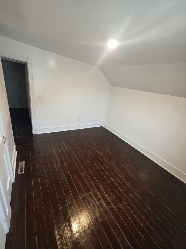 Photo - 2 Saint Marys Rd Unit 3 bedroom apt