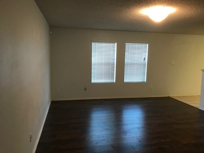 2701 Margaret Ln